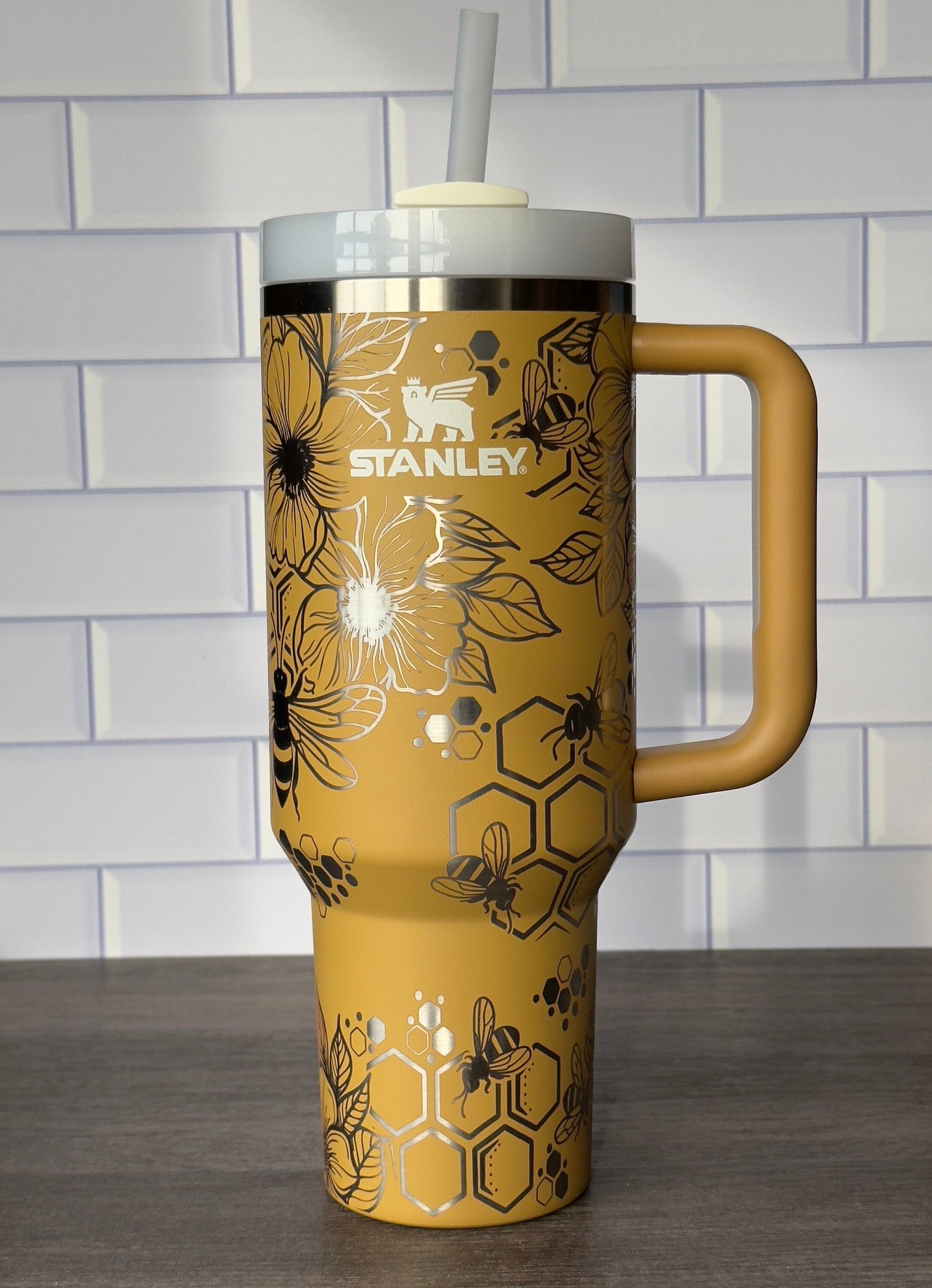 40oz Stanley Quencher Tumbler Bumble Bee Design, Spring Flowers, Laser Engraved Gift for Her, Stanley TikTok Cup Mother's Day Gift